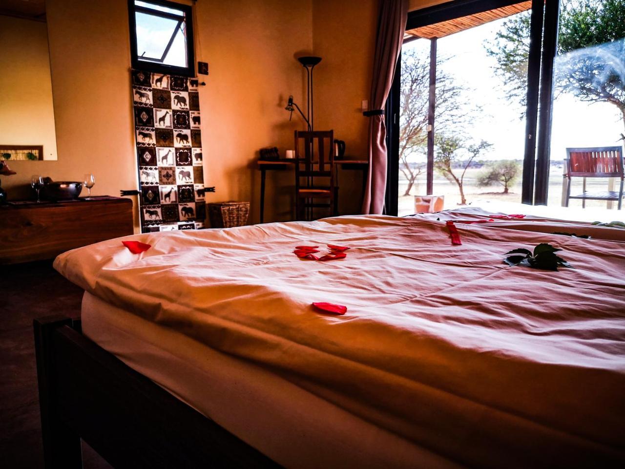 Ovita Wildlife Restcamp Okazize Esterno foto